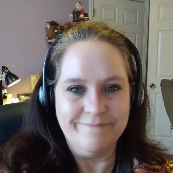 Meet your Posher, Denise - Picture 3 of 4